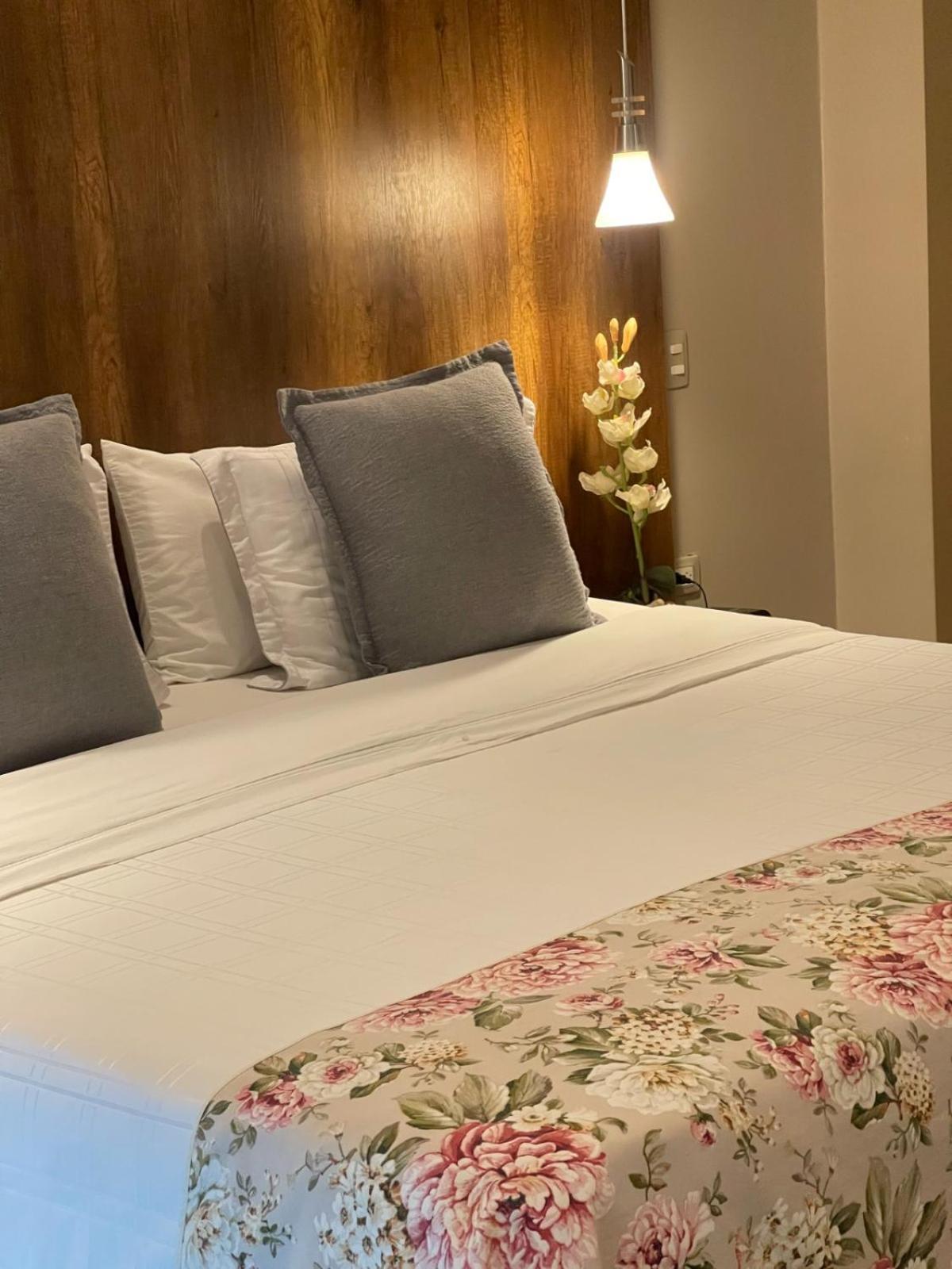 Hotel Santorini Loft Monteria Bagian luar foto